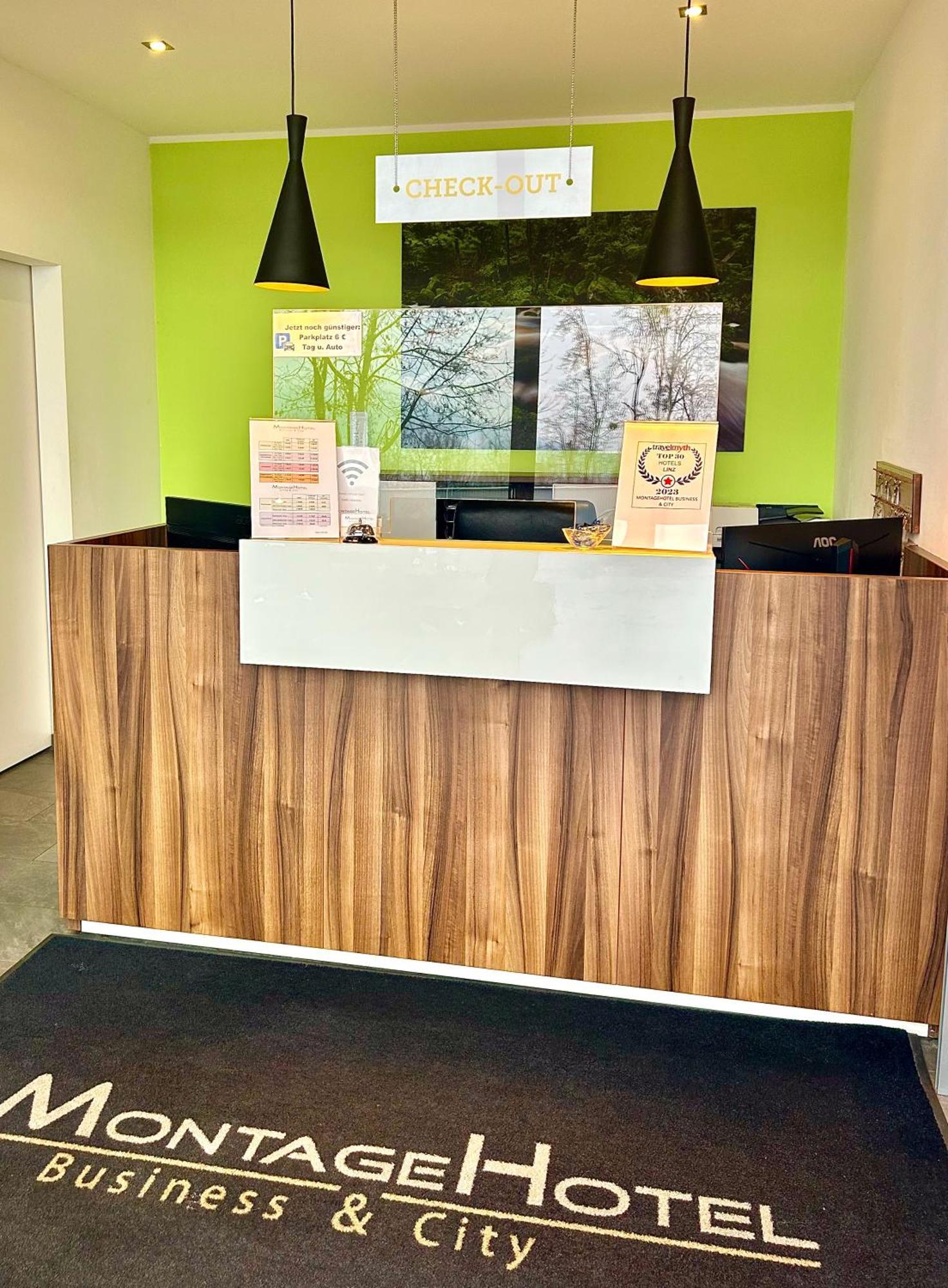 Montagehotel Business&city 2*